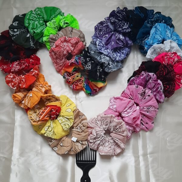 Bandana print scrunchie